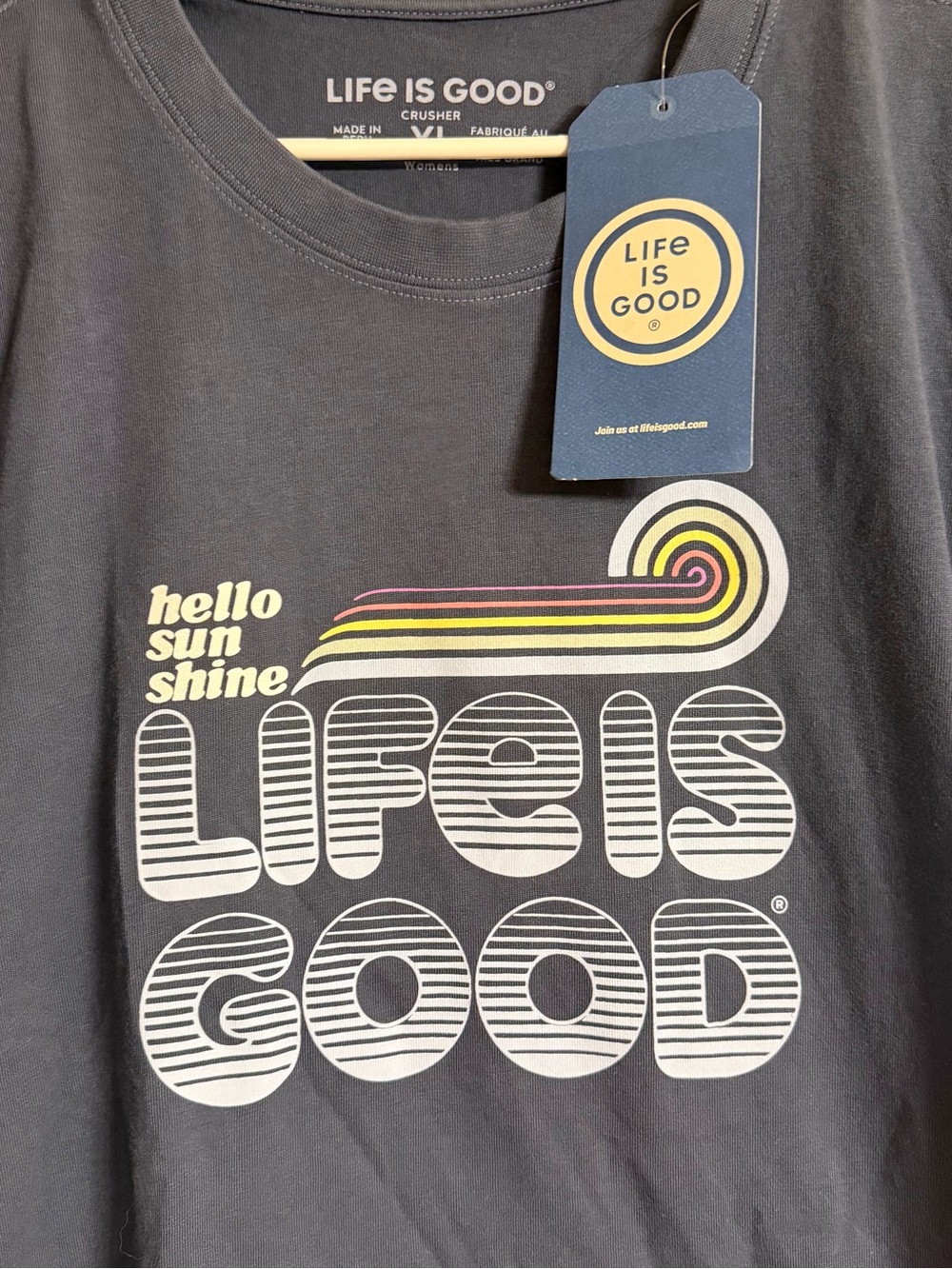 Life Is Good Charcoal Tee with Retro Rainbow Stripe Women’s Size XL